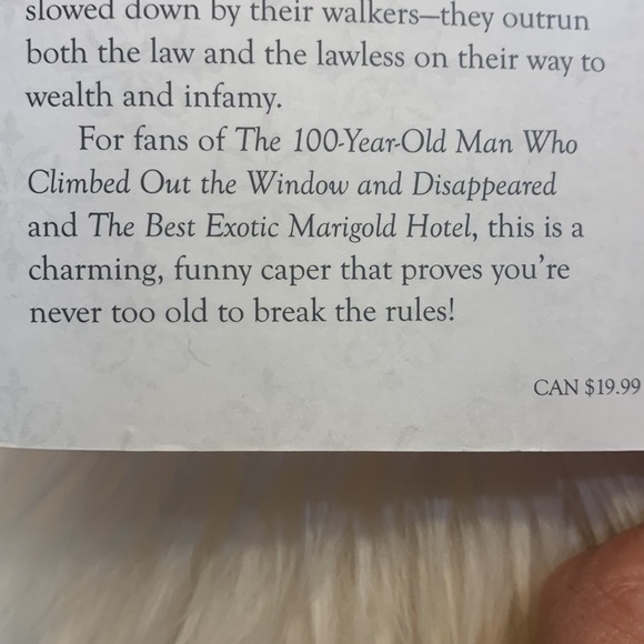 Humour. The little old lady who broke all the rules. Novel - Picture 5 of 5